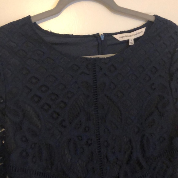 Cupcakes and cashmere navy lace dress with sleeves - Picture 2 of 5
